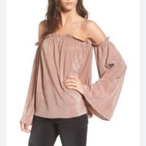 Mimi Chica Off The Shoulder Crinkle Champagne Top Womans SZ S Lightweight Dressy